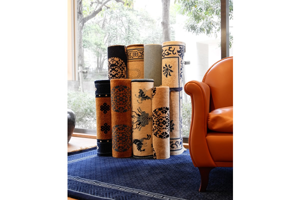 【未使用品】MUNI CARPETS チェアラグ　〜牡丹唐草〜 未使用品】MUNI CARPETS チェアラグ 〜牡丹唐草〜 - メルカリ